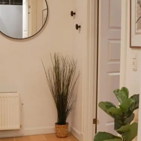 Luxurious Cph Flat A Location شقة *
